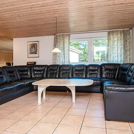 Сasa de vacaciones 18 Person In Romo-by Traum *